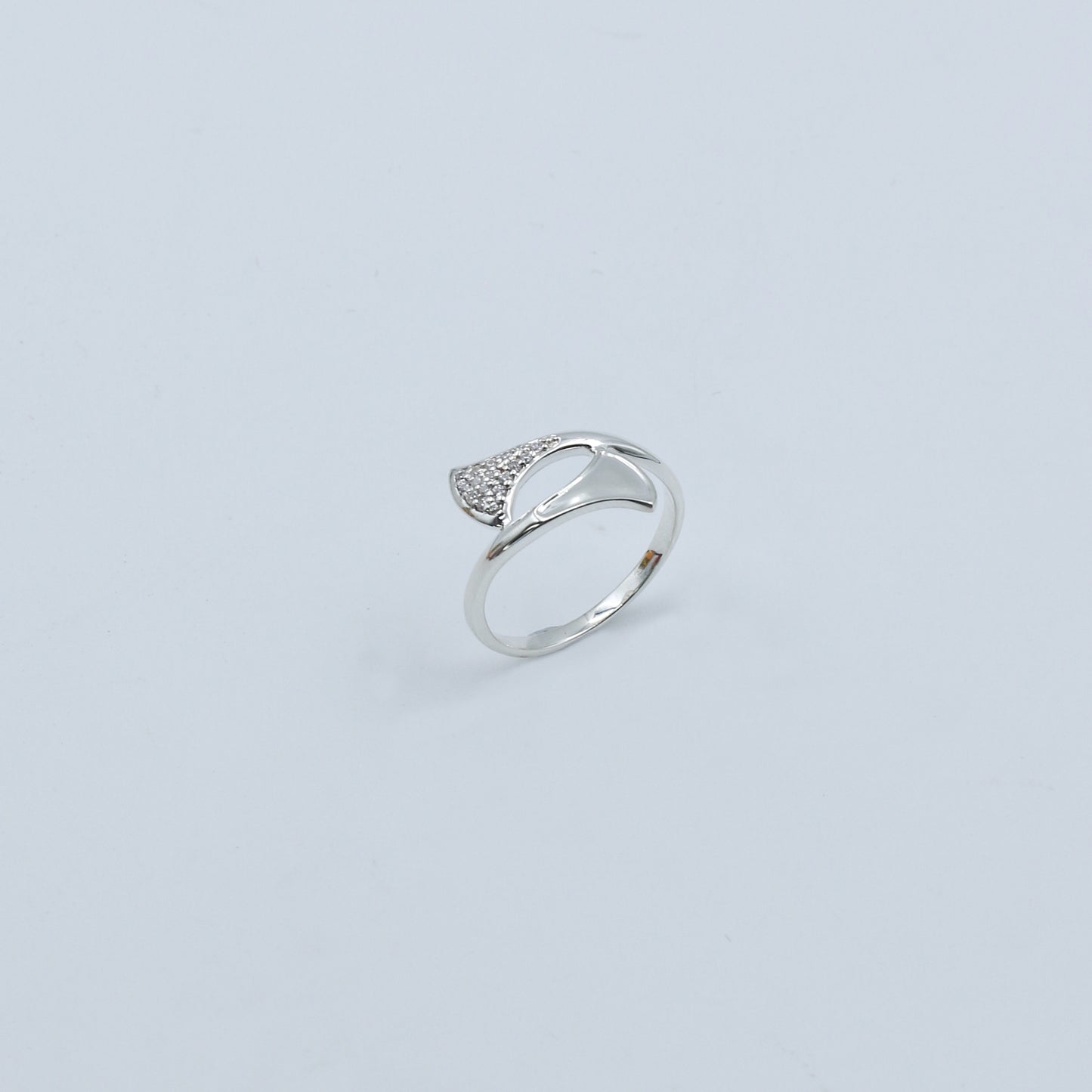 Diamond Wave Gold Ring – Minimal Twist Diamond Ring - Anirudh Jewels