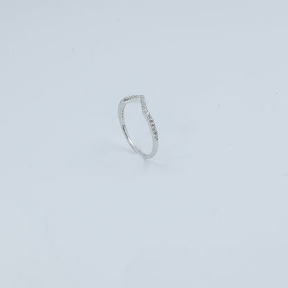 Diamond Chevron V-Band Ring