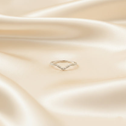Diamond Chevron V-Band Ring