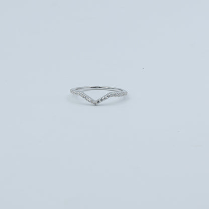 Diamond Chevron V-Band Ring