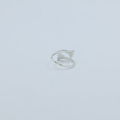 Diamond Wave Gold Ring – Minimal Twist Diamond Ring - Anirudh Jewels