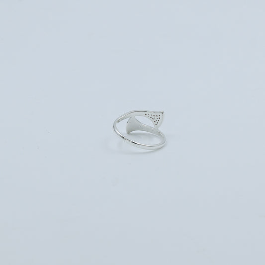 Diamond Wave Gold Ring – Minimal Twist Diamond Ring - Anirudh Jewels