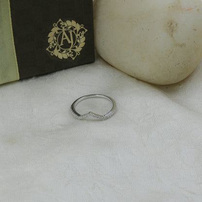 Diamond Chevron V-Band Ring