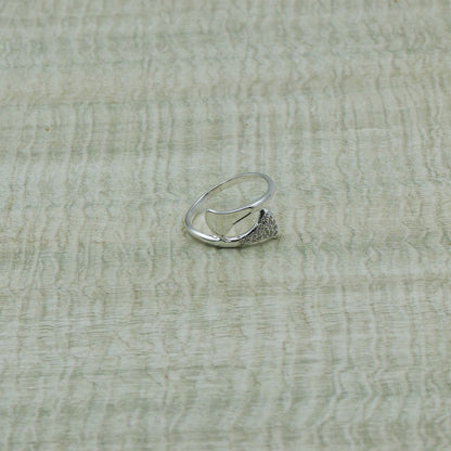 Diamond Wave Gold Ring – Minimal Twist Diamond Ring - Anirudh Jewels