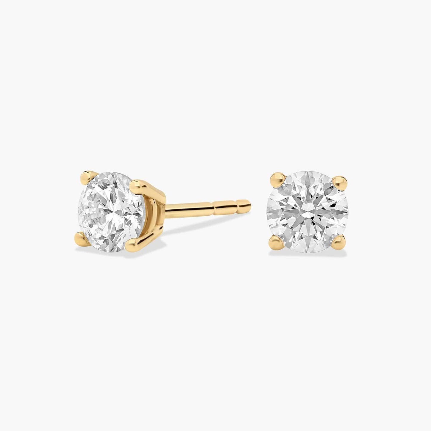 Classic Round Diamond Stud Earrings in Gold