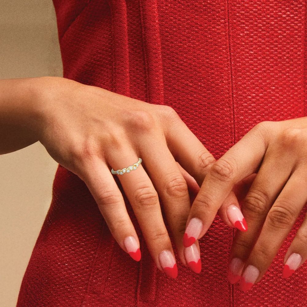 Diamond Zig-Zag Stackable Band Ring In 14K Gold