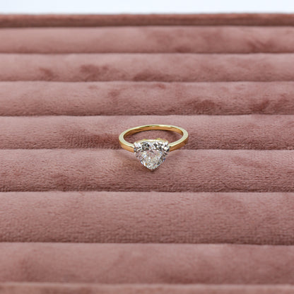 White Gold Pear-Cut Diamond Solitaire Ring