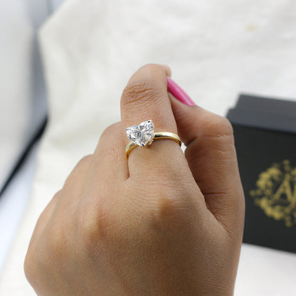 White Gold Pear-Cut Diamond Solitaire Ring