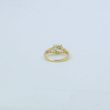 Yellow Gold Pear-Cut Diamond Filigree Ring