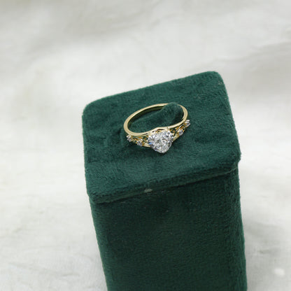 Yellow Gold Pear-Cut Diamond Filigree Ring