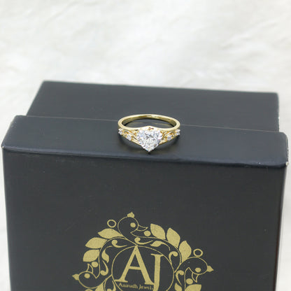 Yellow Gold Pear-Cut Diamond Filigree Ring