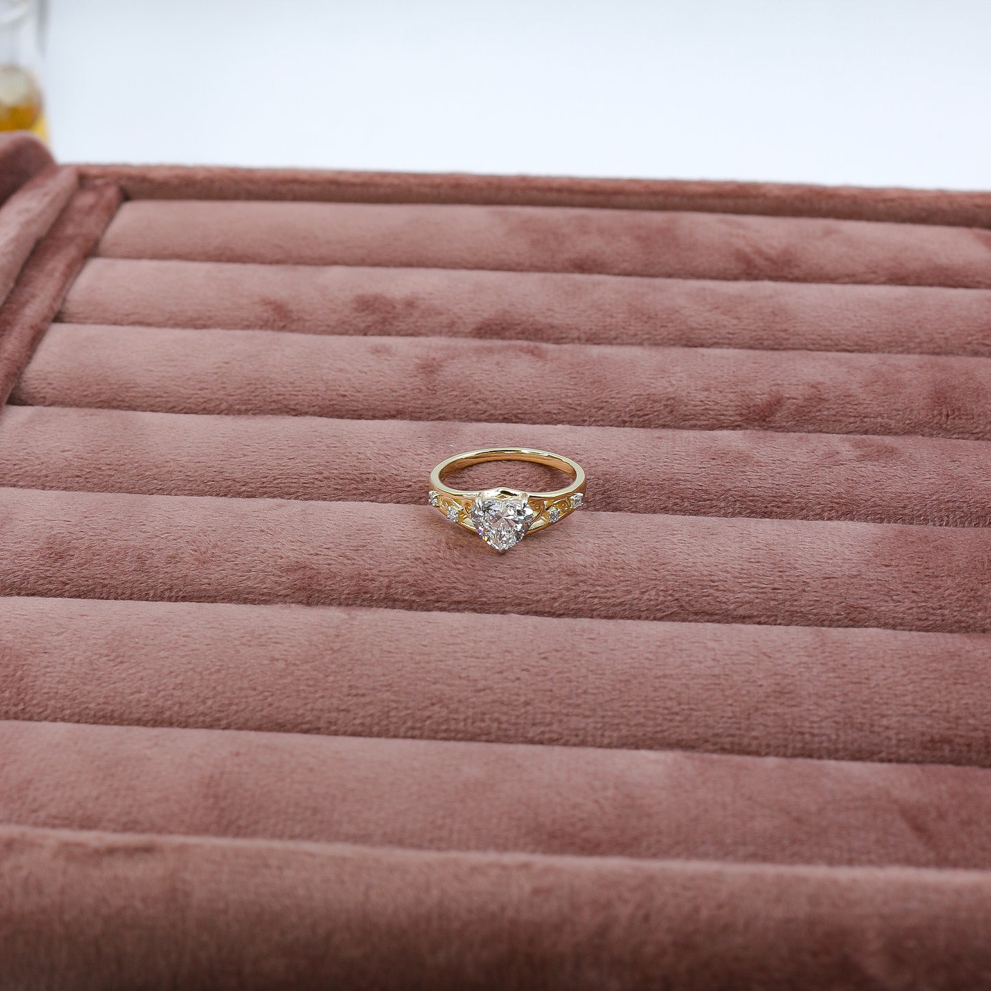 Yellow Gold Pear-Cut Diamond Filigree Ring