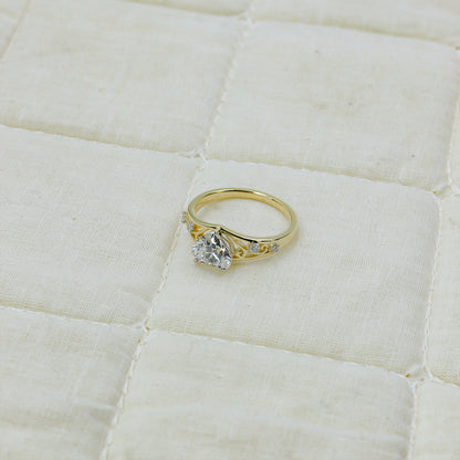 Yellow Gold Pear-Cut Diamond Filigree Ring