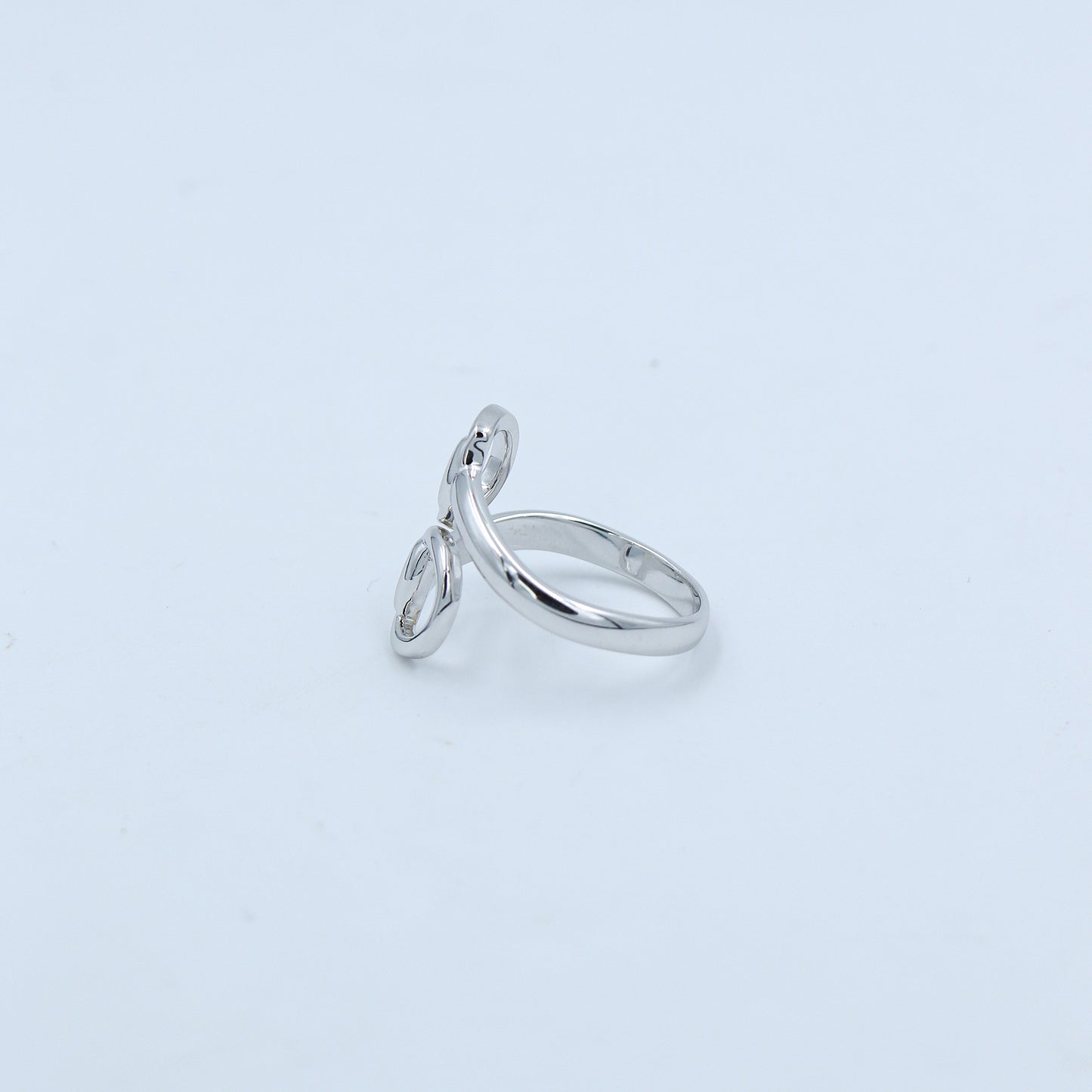 Equestrian-Inspired White Gold Ring
