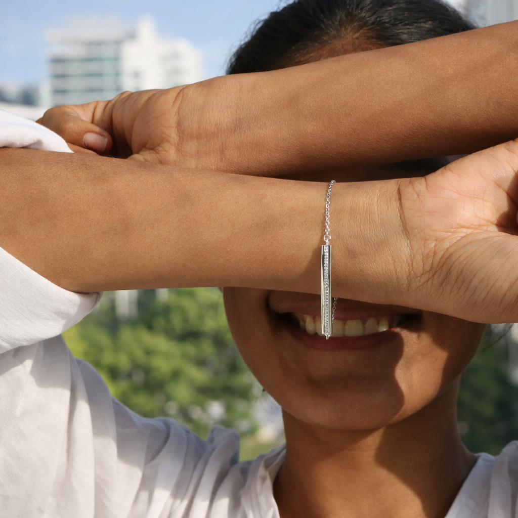 Minimal Diamond Bar Gold Bracelet - Anirudh Jewels