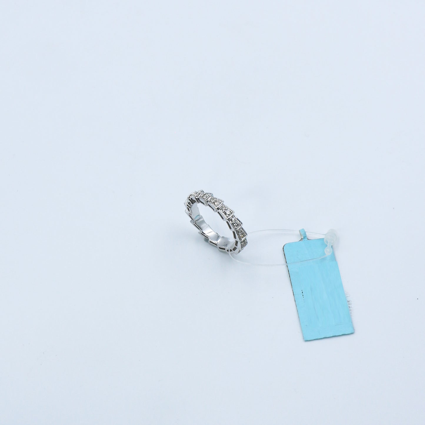 Diamond Serrated Architectural Band