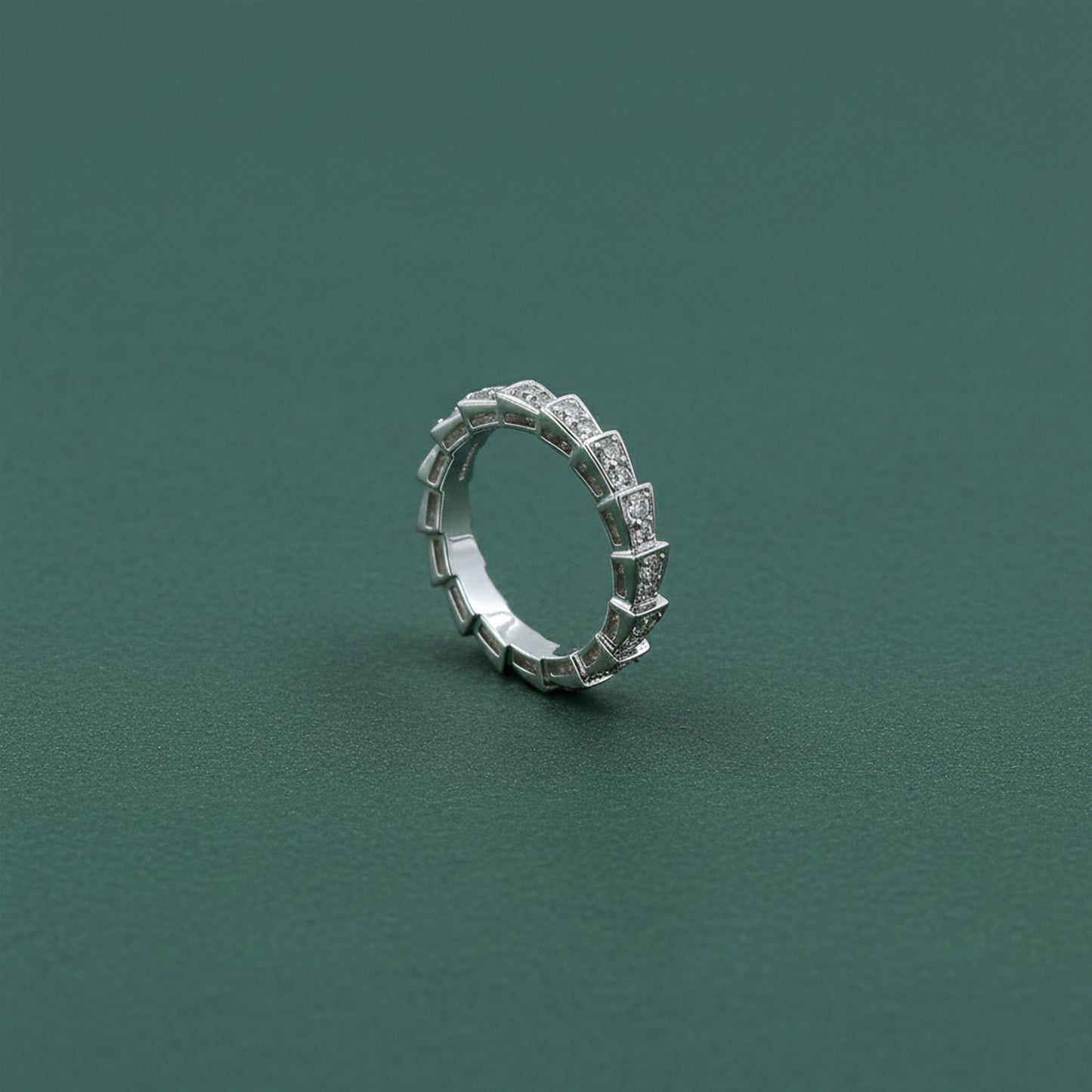 Diamond Serrated Architectural Band