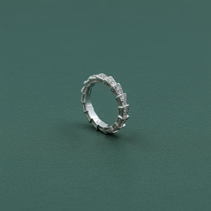 Diamond Serrated Architectural Band