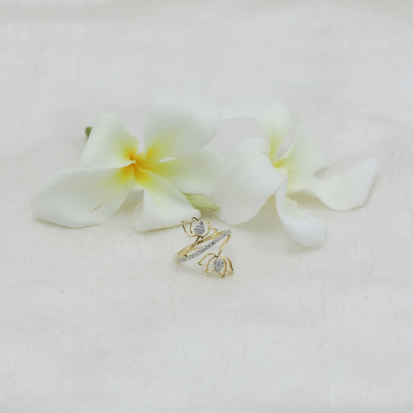 Yellow Gold Multi-Hoop Pave Diamond Ring