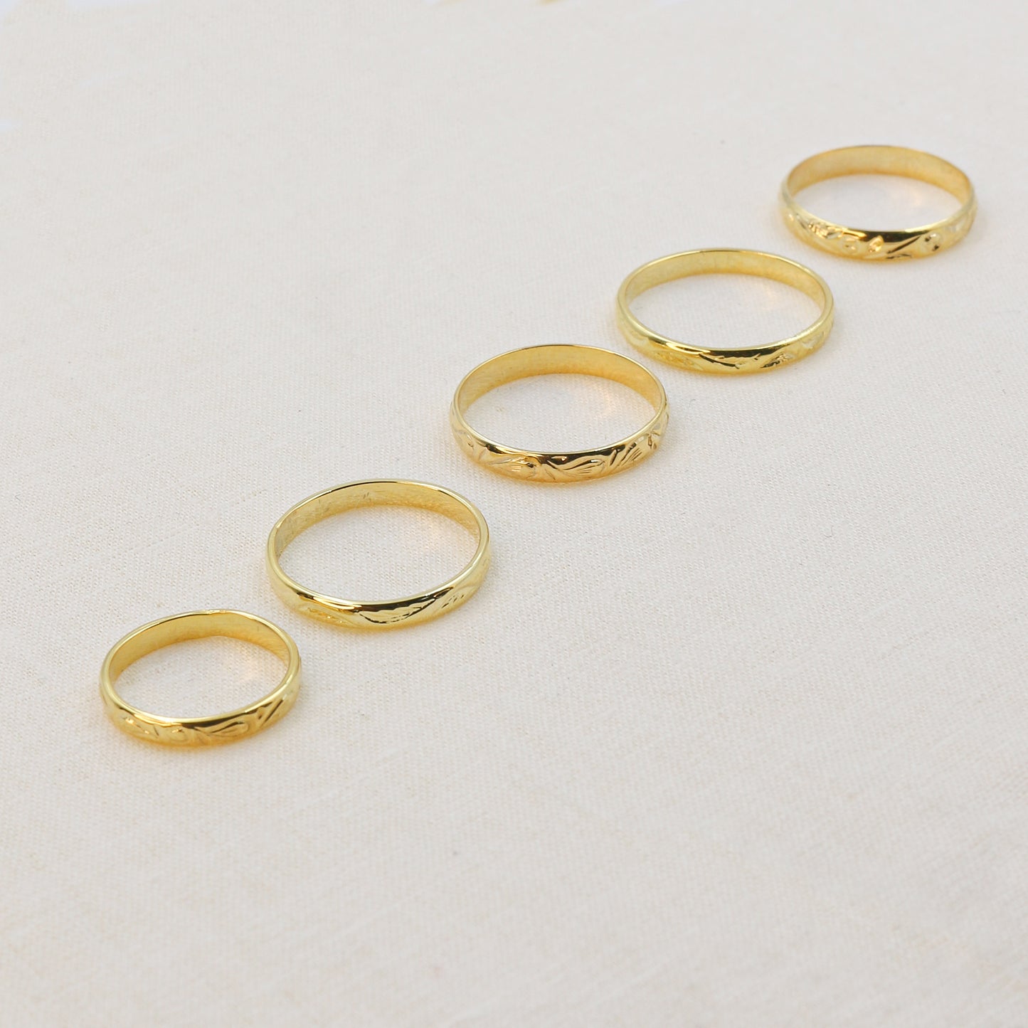 Yellow Gold Minimalist Open Hoop Ring – Single Piece