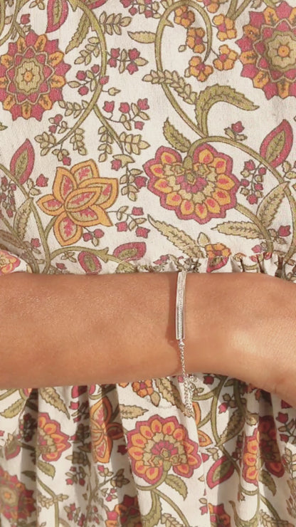 Bracelet minimaliste en or avec barrette de diamants